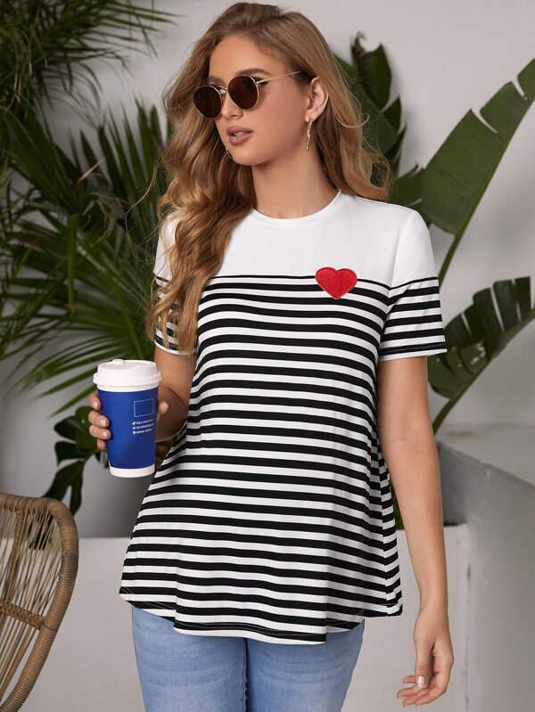 SHEIN Maternidad top de rayas con bordado de corazón
