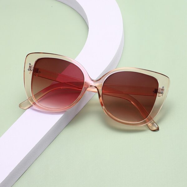

Cat Eye Sunglasses