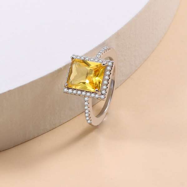 

Zircon Decor Ring, Gold
