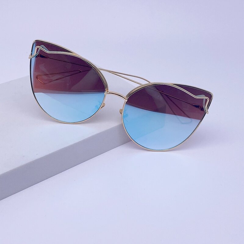 

Cat Eye Frame Sunglasses