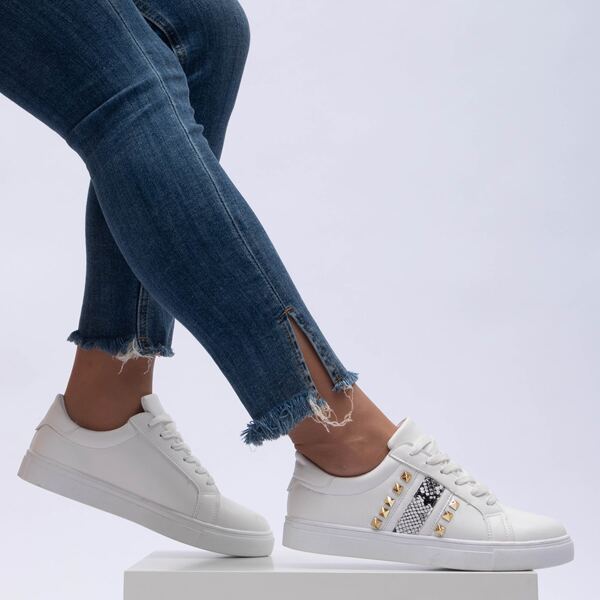 

Studded Decor Lace-up Front Skate Shoes, White