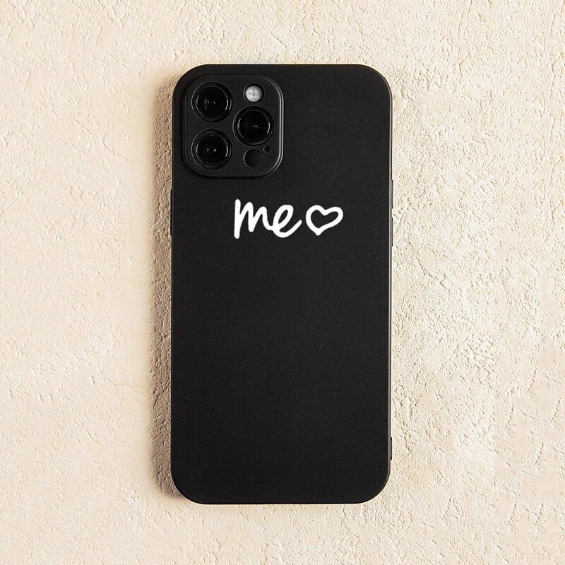 

Letter Graphic Phone Case, Multicolor
