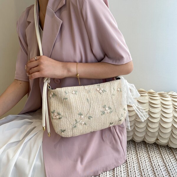 

Floral Embroidery Straw Bag, Beige