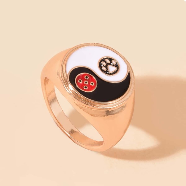

Yin & Yang Decor Ring, Multicolor