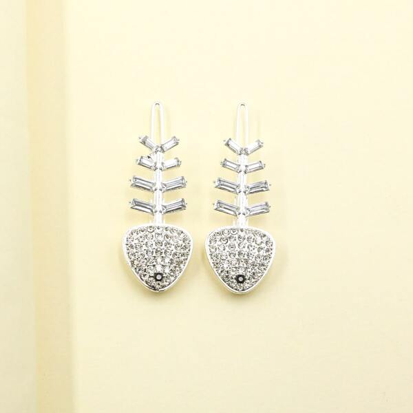 

2pcs Rhinestone & Zircon Fish Decor Hair Clip, Silver