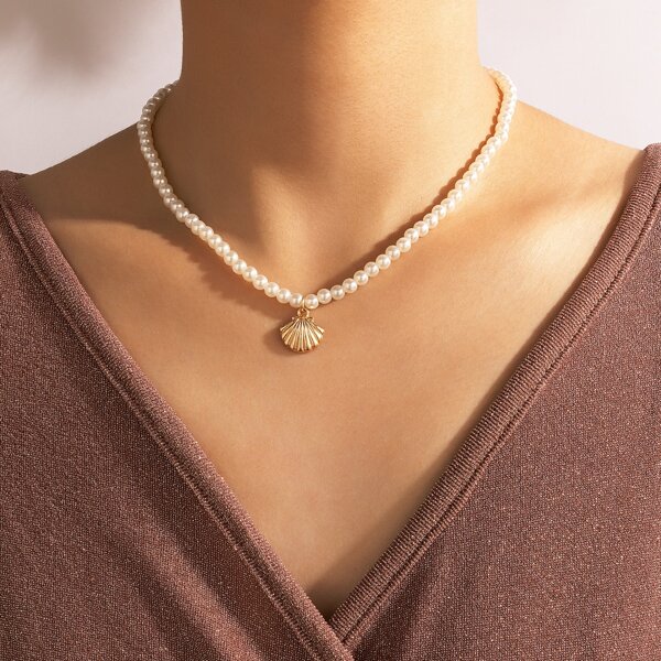 

Shell Pendant Beaded Necklace, Gold