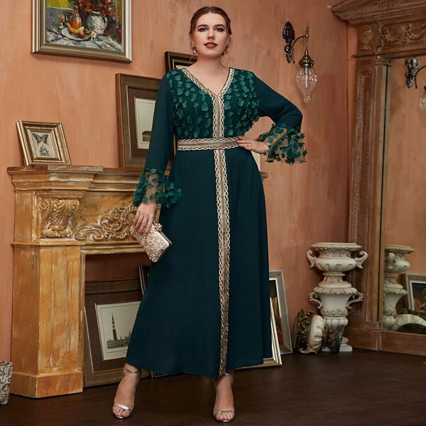 

Plus Appliques Flounce Sleeve A-line Dress, Dark green