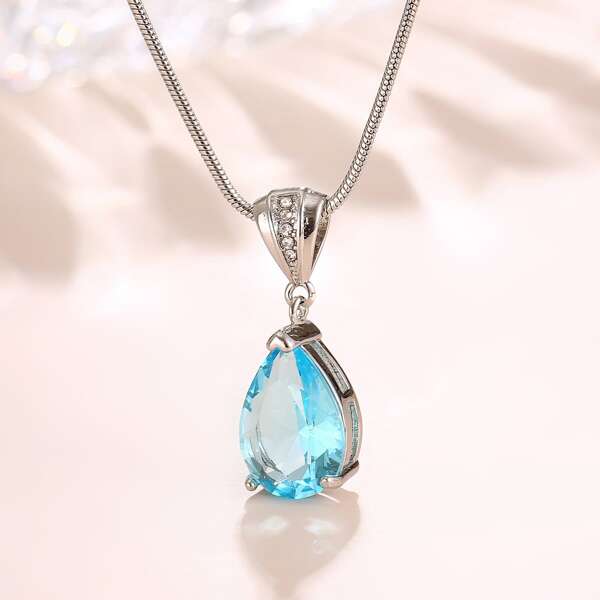 

Zircon Pendant Necklace, Baby blue