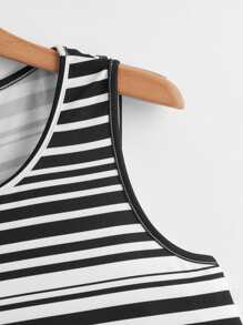 大碼條紋印花鏤空背心上衣 - 黑與白 - 查看 3