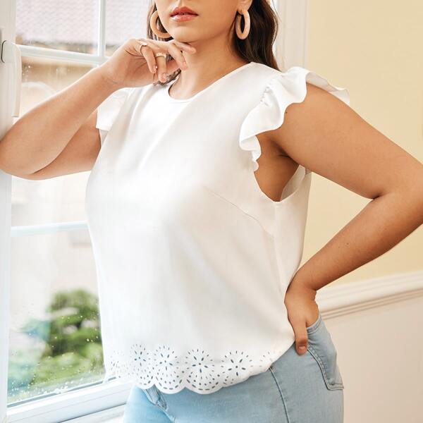 

Plus Ruffle Sleeve Scallop Trim Top, White