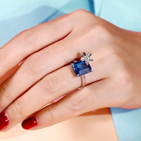 

Flower & Geometric Rhinestone Decor Ring, Blue