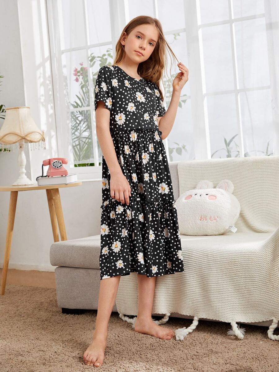 SHEIN 女孩花卉和波卡圓點圖案荷葉邊下擺睡衣