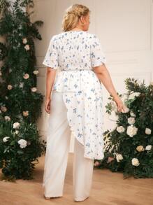 Mulvari Plus Ditsy Floral Asymmetrical Hem Shirred Top - White - View 2