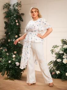 Mulvari Plus Ditsy Floral Asymmetrical Hem Shirred Top - White - View 4