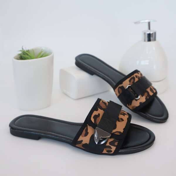 

Leopard Graphic Slide Sandals, Black