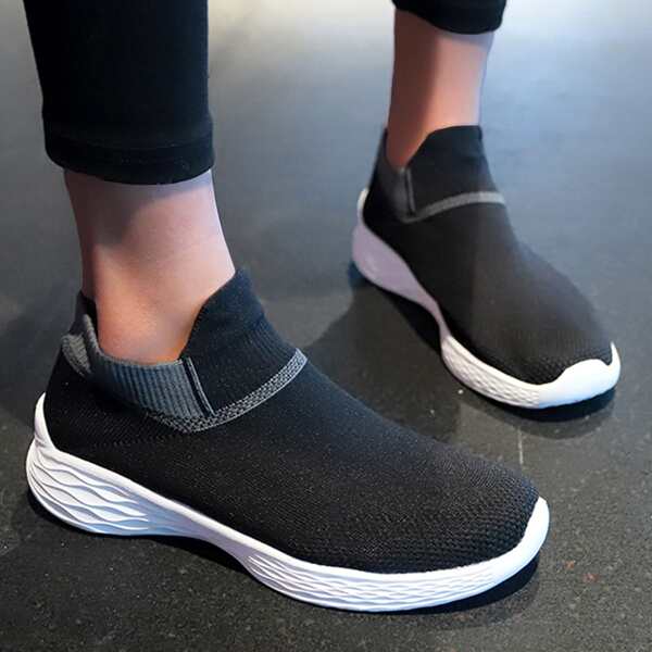 

Contrast Trim Knit Slip On Sneakers, Black
