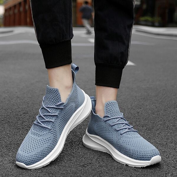 

Men Minimalist Lace Up Front Sneakers, Blue