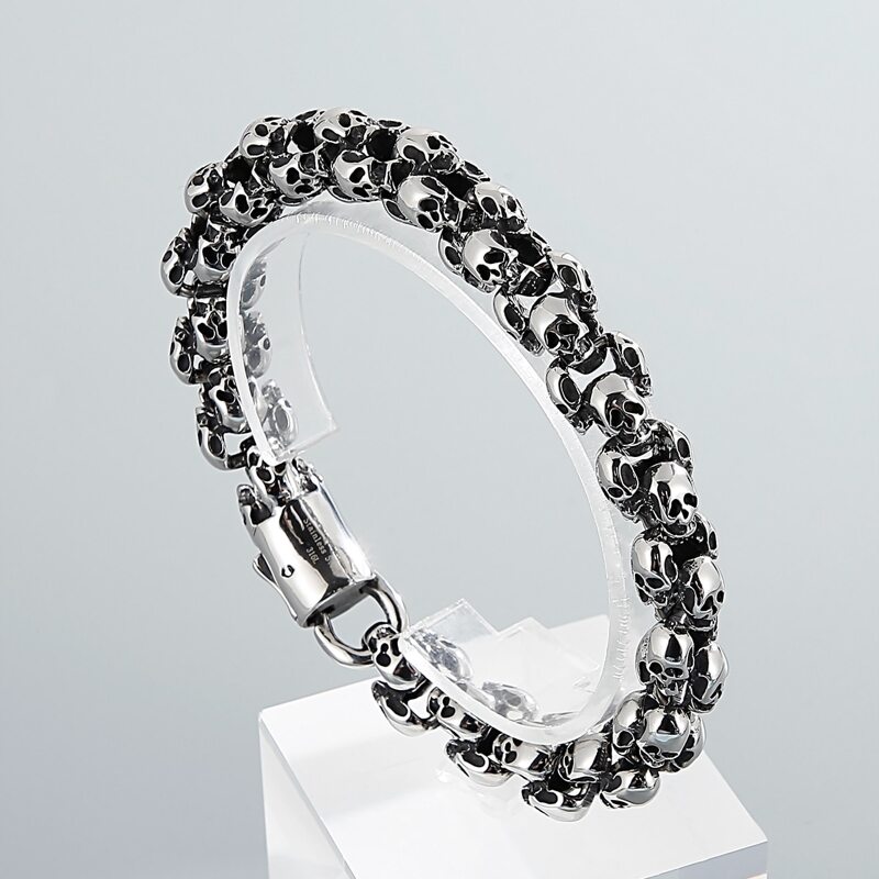 

Guys Skull Design Bracelet, Silver