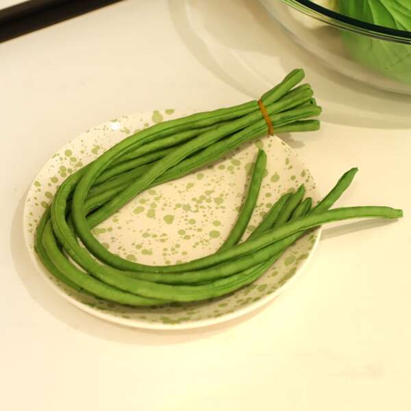 

5pcs Artificial Long Bean Decoration, Green