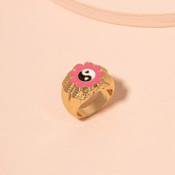 

Yin & Yang Design Ring, Gold