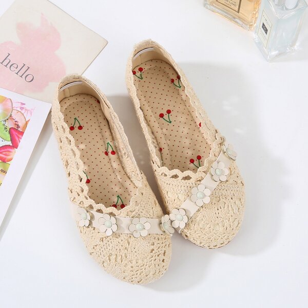 

Girls Floral Decor Lace Flats, Apricot