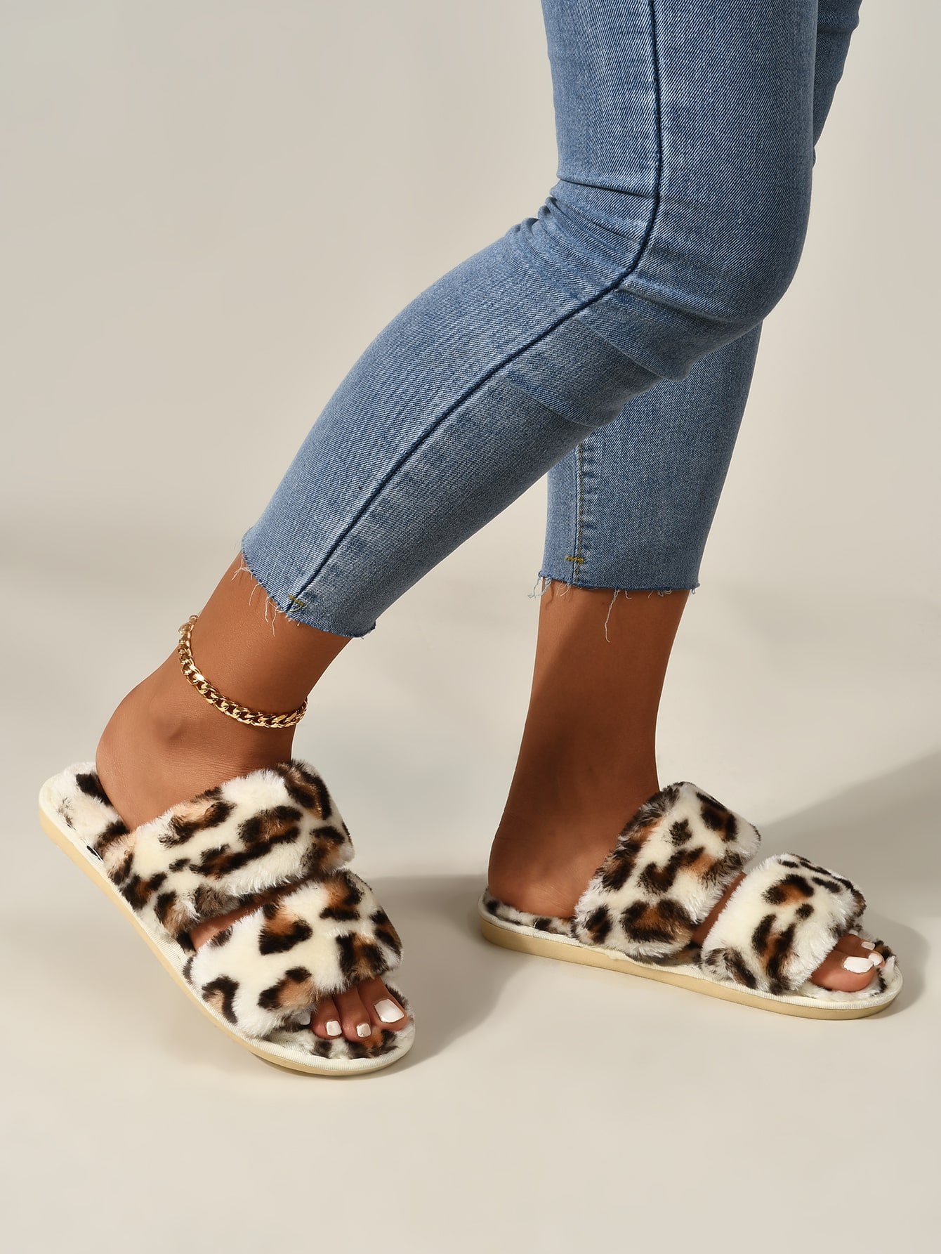 leopard print fluffy slippers