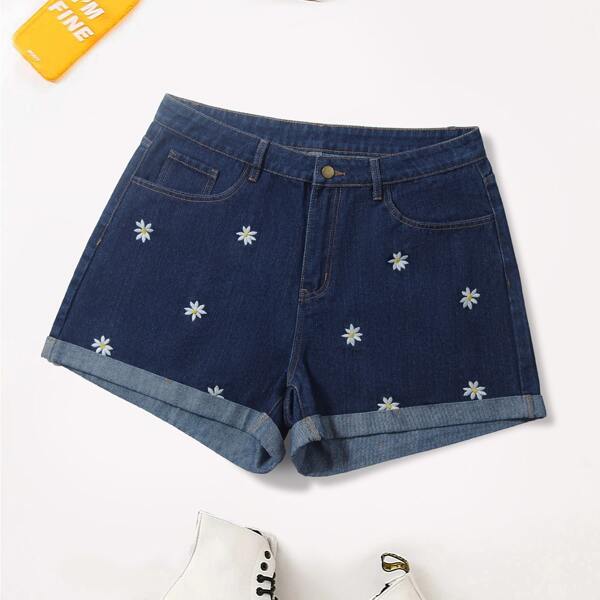 

Plus High Waist Embroidery Denim Shorts, Medium wash