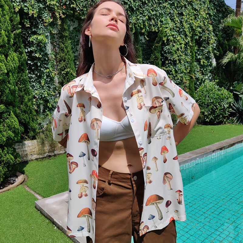 

Mushroom Graphic Button Front Pocket Blouse, Multicolor