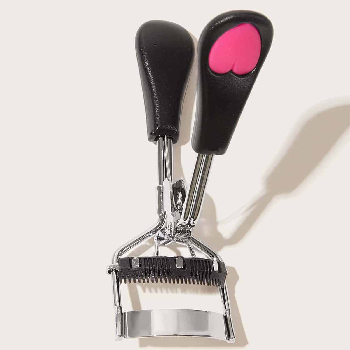 

Heart Pattern Eyelash Curler, Black