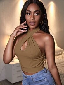 SHEIN SXY Camiseta Corta Sin Mangas Estilo Halter Con Diseño De Recorte En Cruz En La Parte Delantera - Caqui - Ver 3