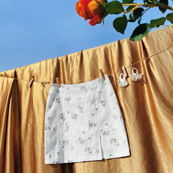 

Slit Hem Embroidered Flower Skirt, White