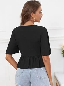 T-Shirt mit Schnürung vorne und Rüschen - Schwarz - Übersicht 2