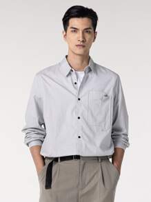 Camisa con parche de bolsillo tapeta con botón - Gris Claro - Ver 1