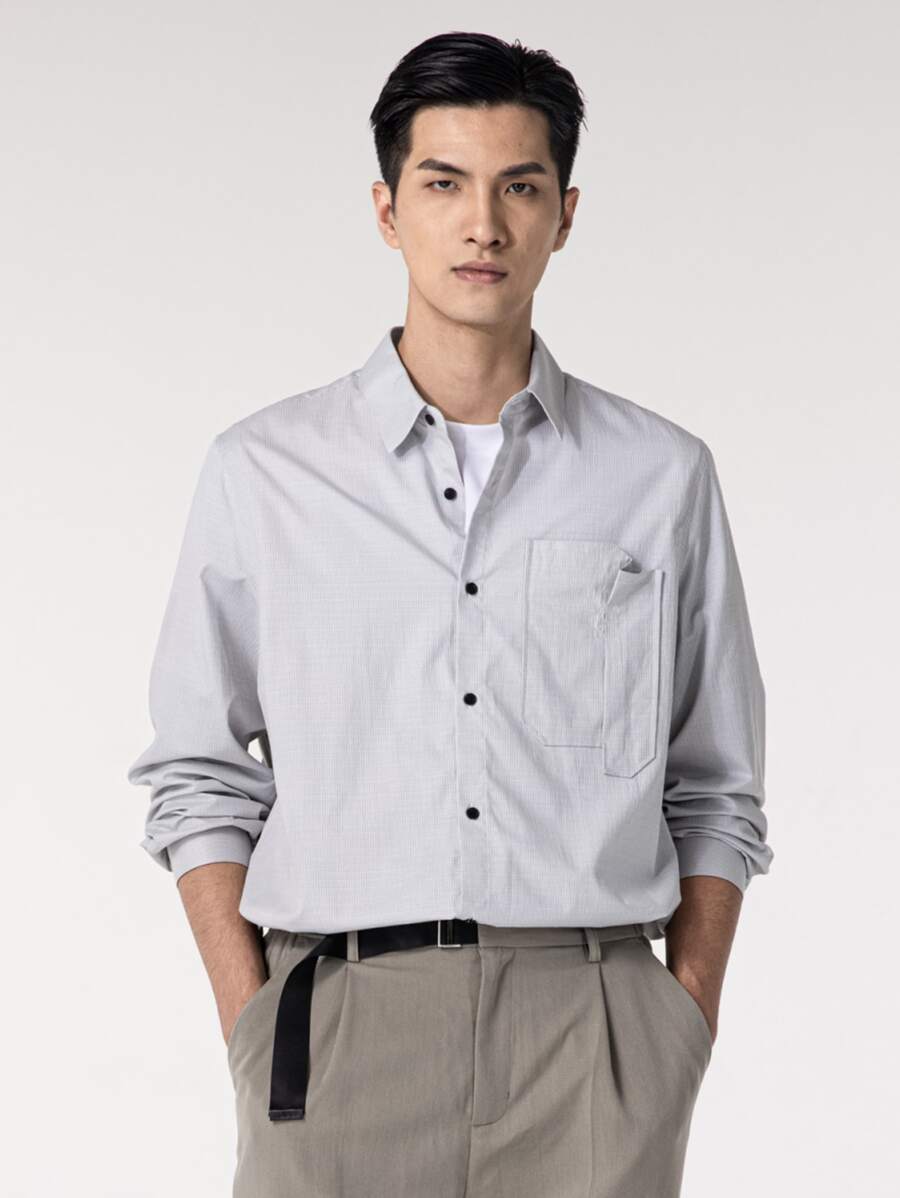 Camisa con parche de bolsillo tapeta con botón - Gris Claro - Ver 1