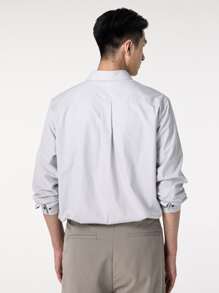 Camisa con parche de bolsillo tapeta con botón - Gris Claro - Ver 2