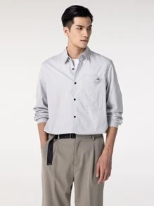 Camisa con parche de bolsillo tapeta con botón - Gris Claro - Ver 3