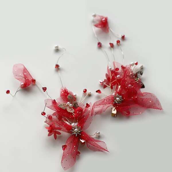 

2pcs Butterfly Decor Hair Clip, Red