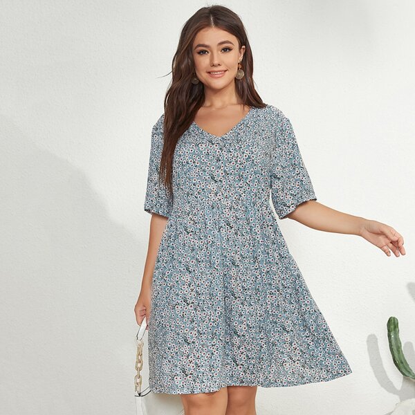 

Plus Ditsy Floral Smock Dress, Multicolor