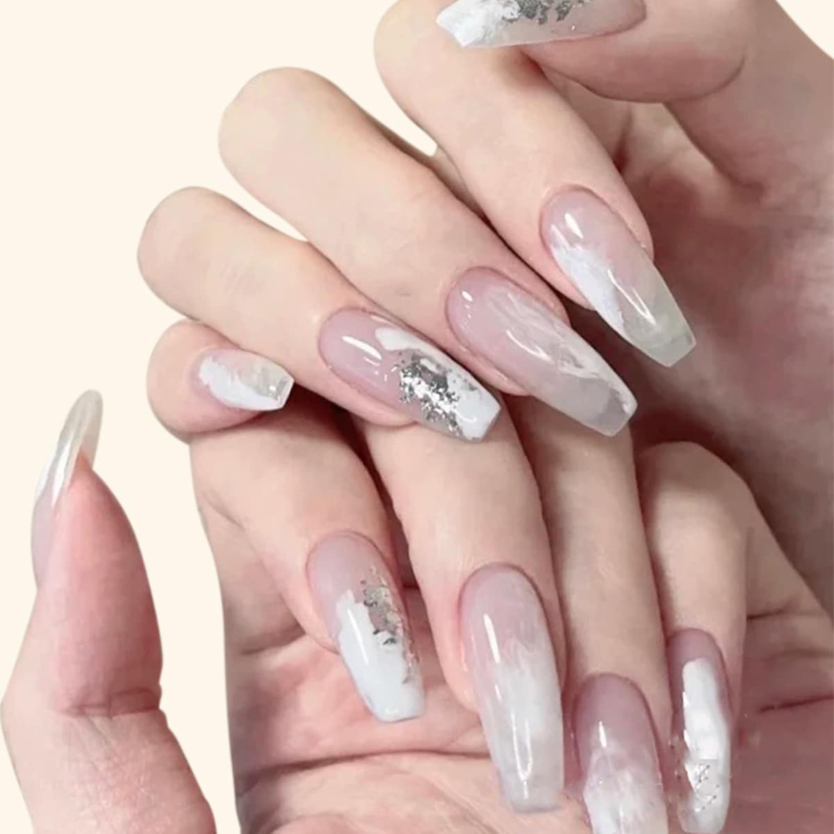 

24pcs Fake Nail & 1sheet Tape & 1pc Nail File, White