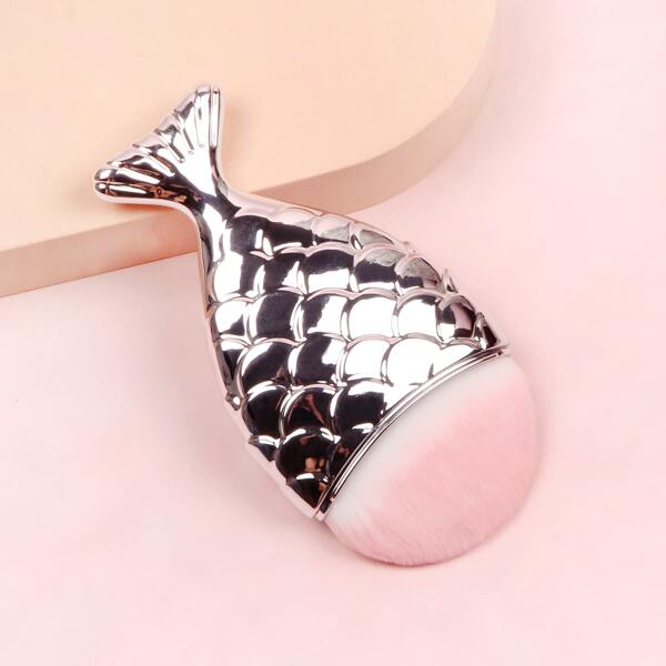 

1pc Fish Scales Foundation Brush, Silver