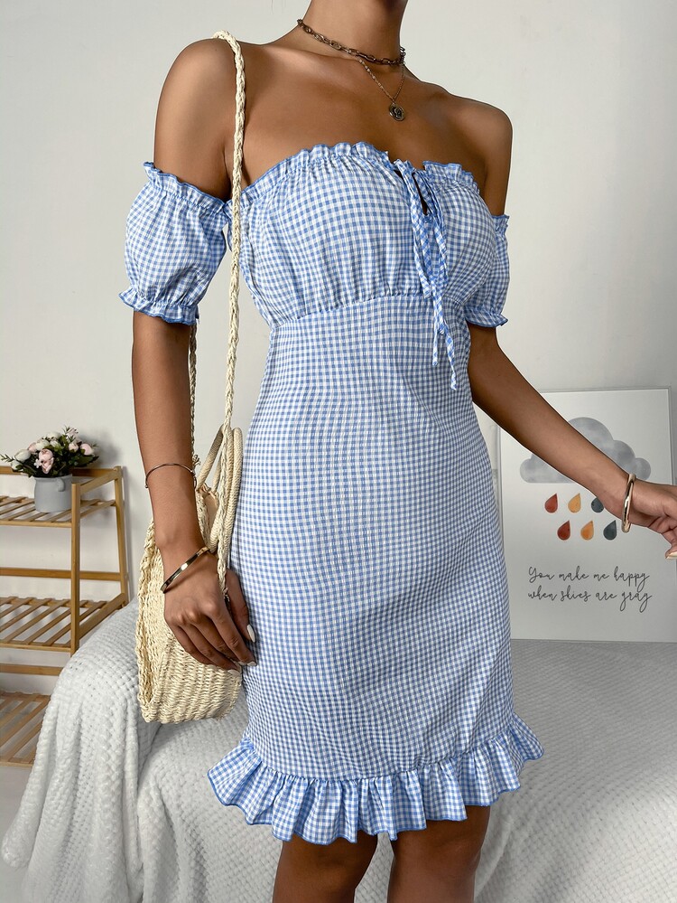 Vestido con estampado de guingán de hombros descubiertos con cordón delantero con cremallera trasera bajo con fruncido - Azul y blanco - Añade 5
