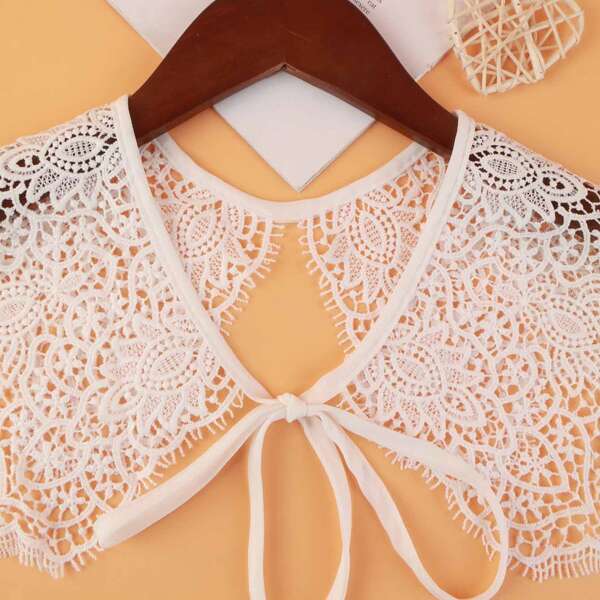 

Hollow Out Dickey Collar, White