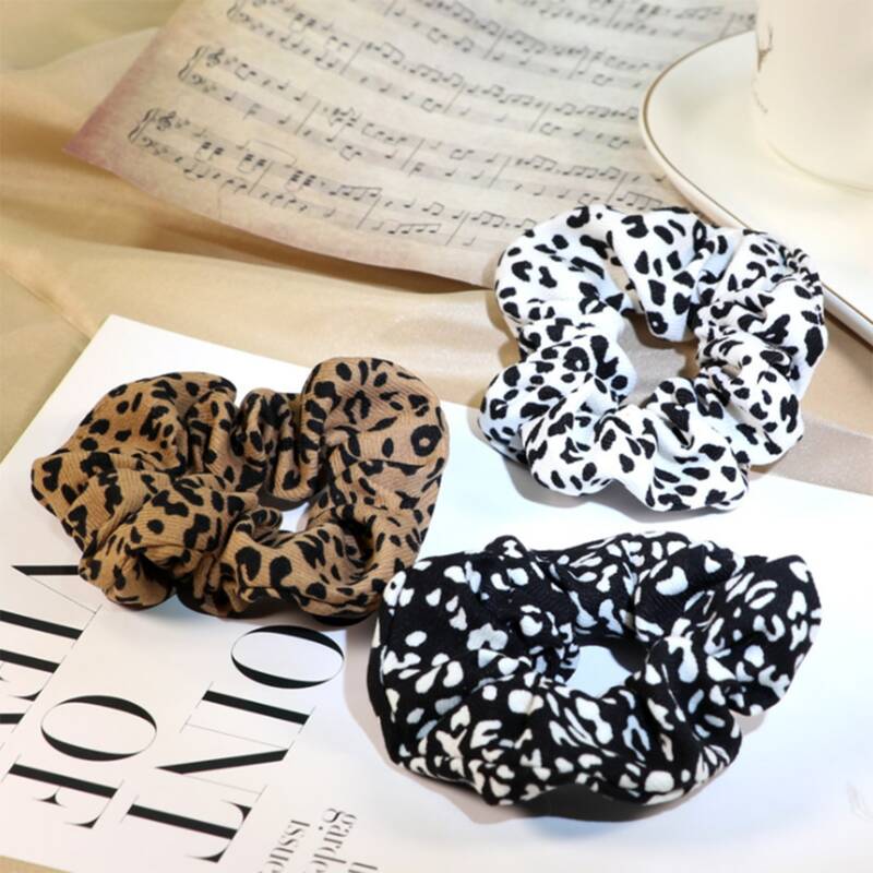 

2pcs Random Leopard Scrunchie, Multicolor