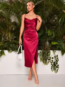 SHEIN Belle 褶邊高衩緞面吊帶洋裝