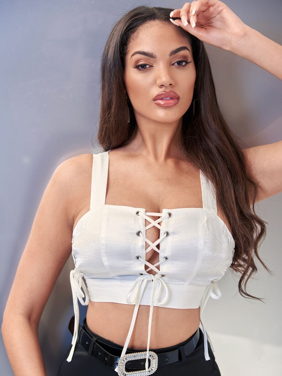 SHEIN 前繫帶吊帶上衣 - 白色 - 查看 1