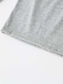 SHEIN Young Girl Heart And Letter Graphic Tee - Grey - View 3