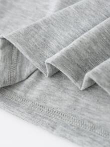 SHEIN Young Girl Heart And Letter Graphic Tee - Grey - View 4