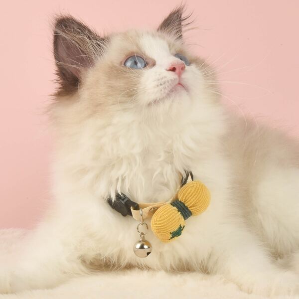 

Star Embroidery Pet Bow, Yellow