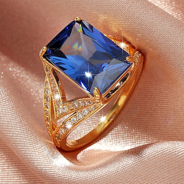 

Zircon Decor Ring, Navy blue