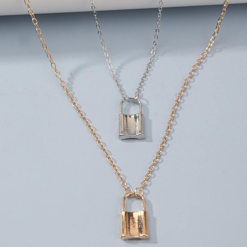 

2pcs Lock Pendant Necklace, Gold